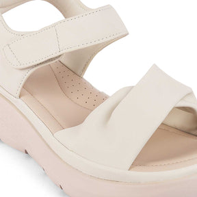 Tresmode Burze White Women's Casual Wedge Sandals