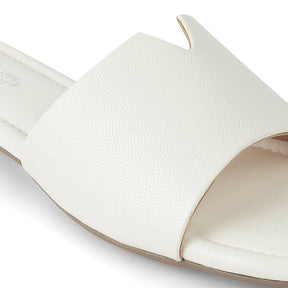 Tresmode Terun White Women's Casual Flats